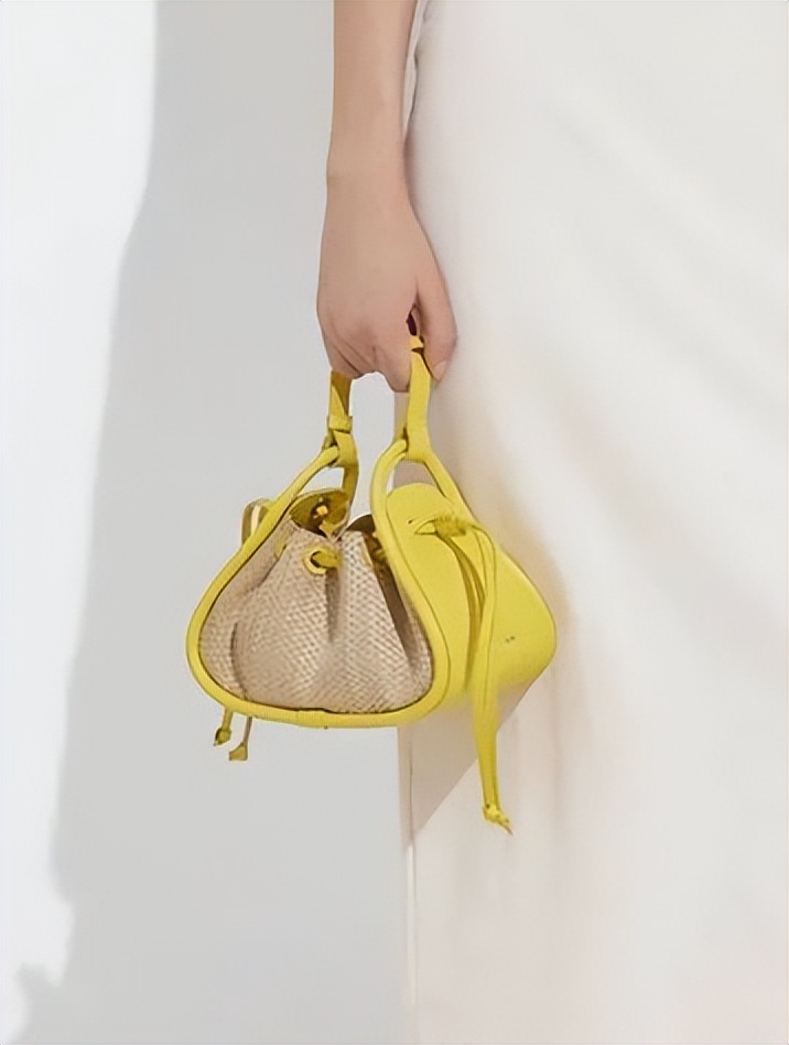 小CK包包折扣,香港小ck包包打折点