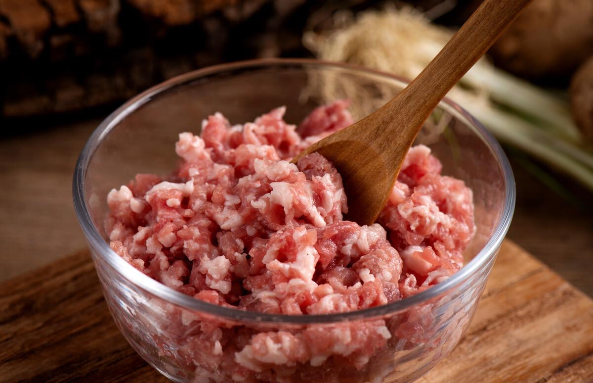 调饺子馅牢记2不加3顺序,调饺子馅记住三放两不放