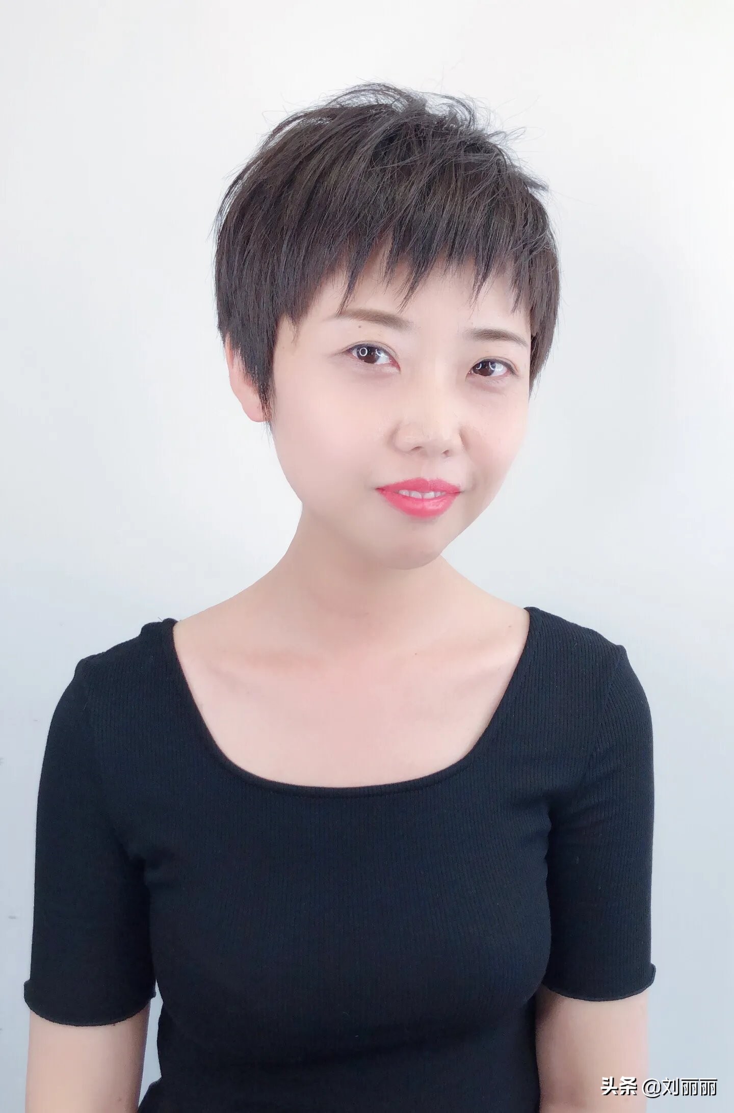 十款不挑脸型的短发甜美不烫不染,既好留长发又好看的短发