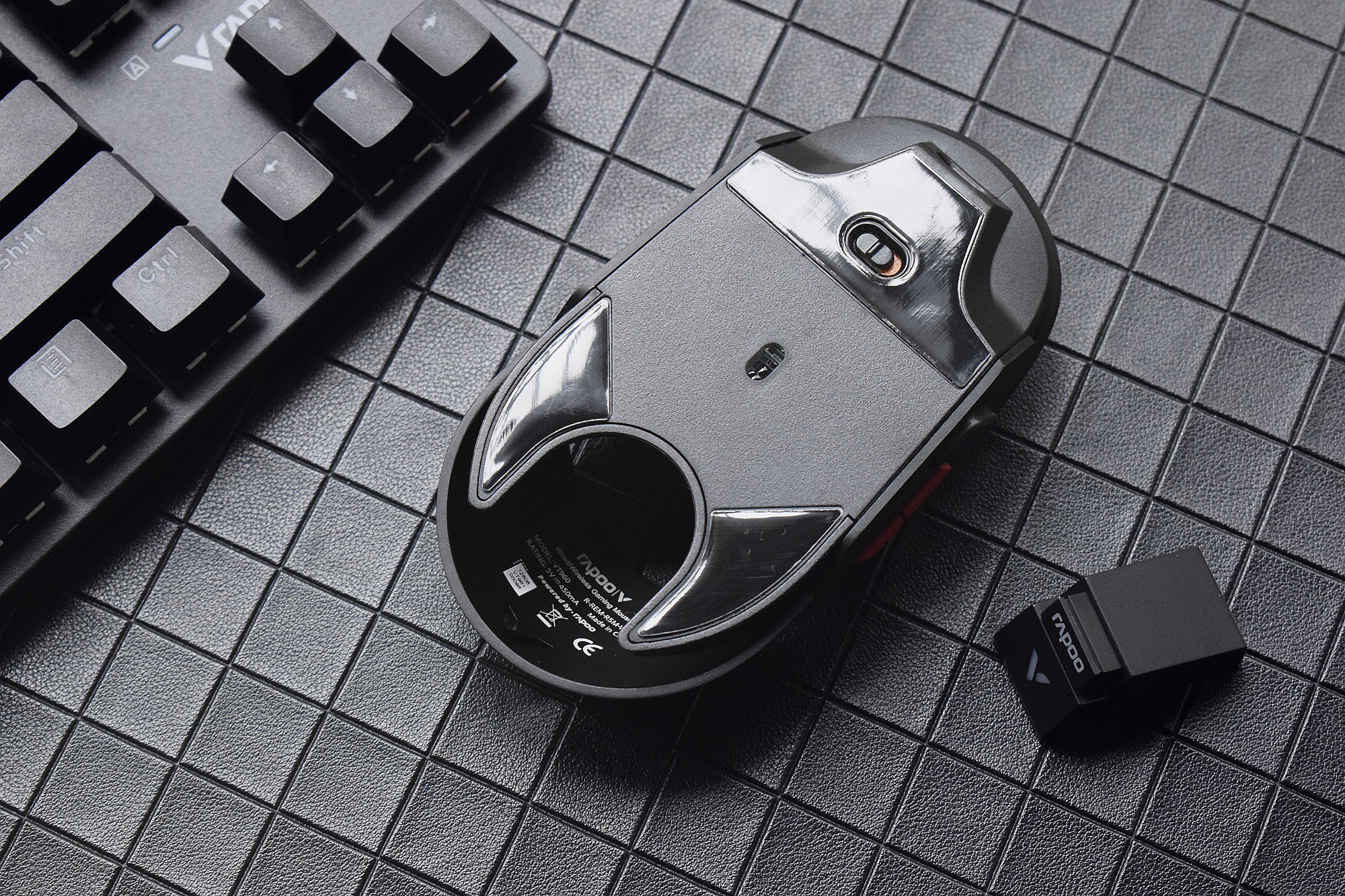 雷柏v500pro红轴键盘测评紫色,让游戏更自由雷柏v500pro多模键盘