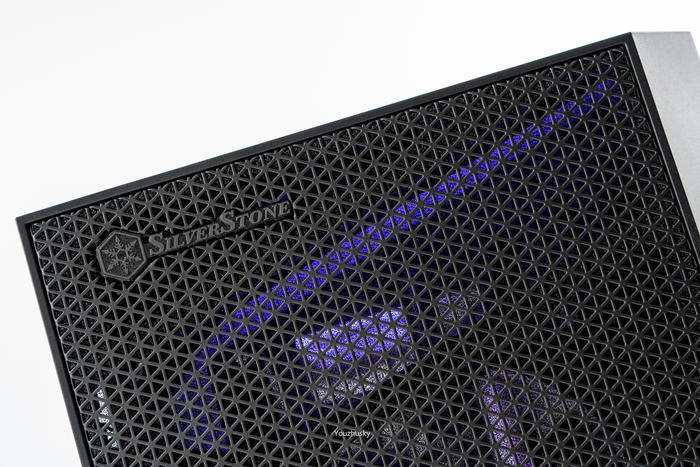 微星z690刀锋可以用1070ti吗,微星z690刀锋钛对比吹雪