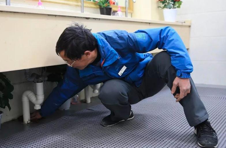 可敬！日本扫除道创始人，坚持清扫厕所55年，年收入1400亿日元