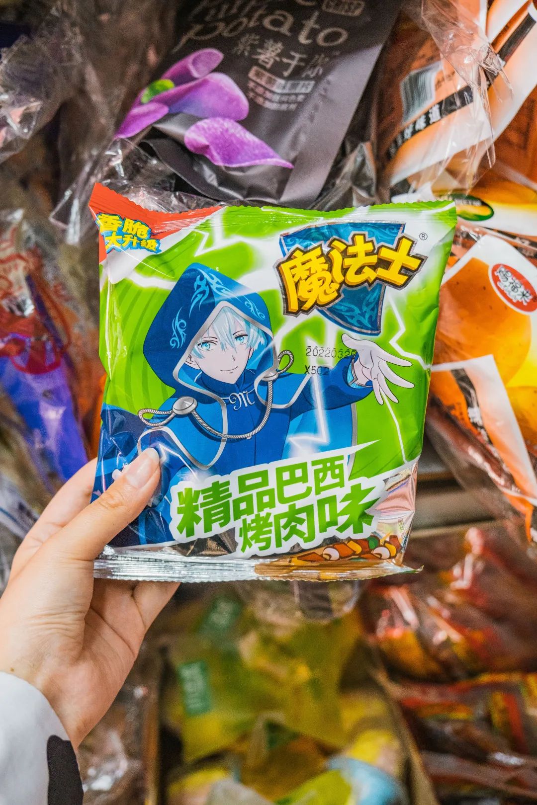 校门口的小店从来没有让人失望,校门口小店生意火爆