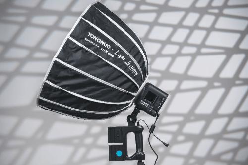 永诺lux100单色温和双色温,永诺200w补光灯双色温有用么