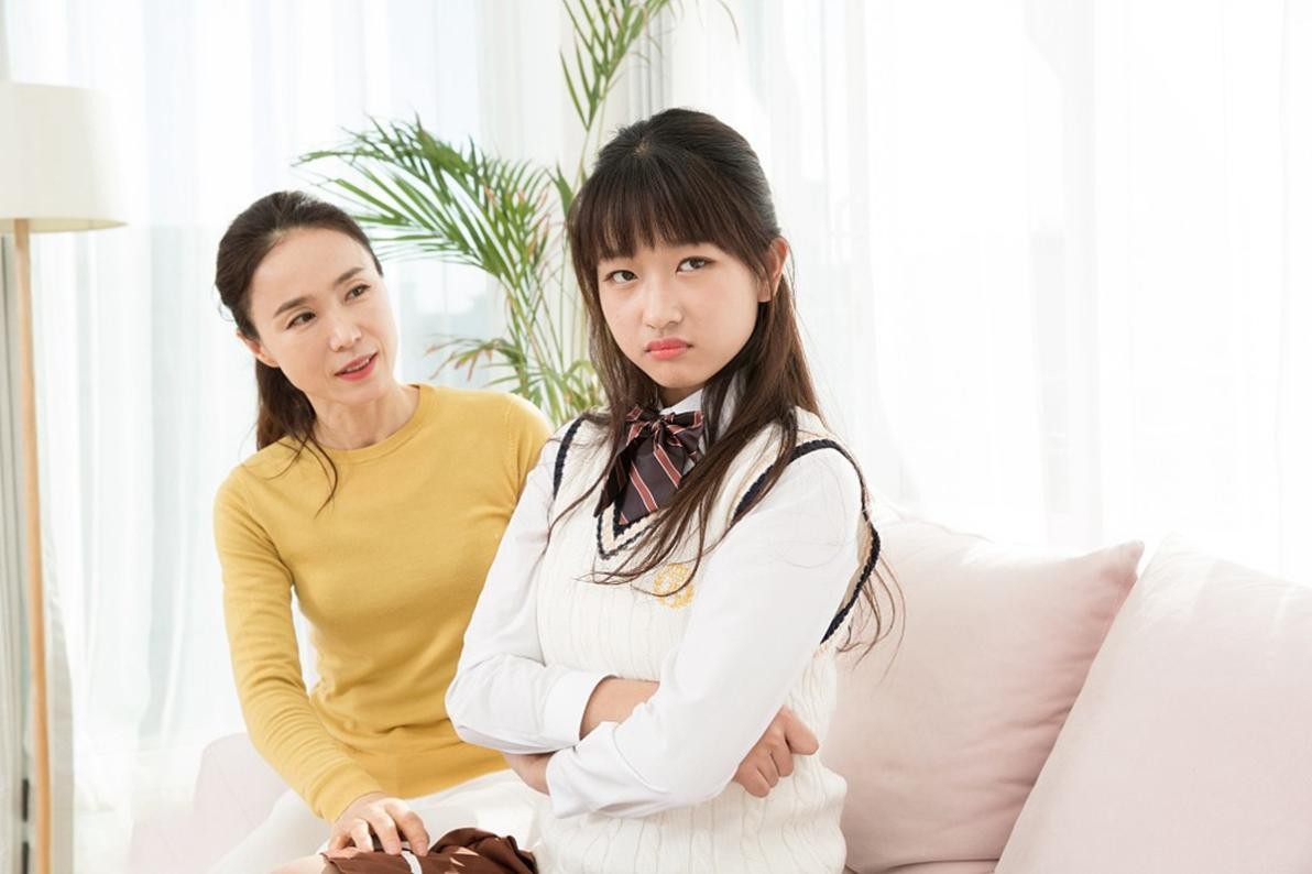 孩子青春期叛逆到底应该如何做,14岁孩子不想上学叛逆后悔了