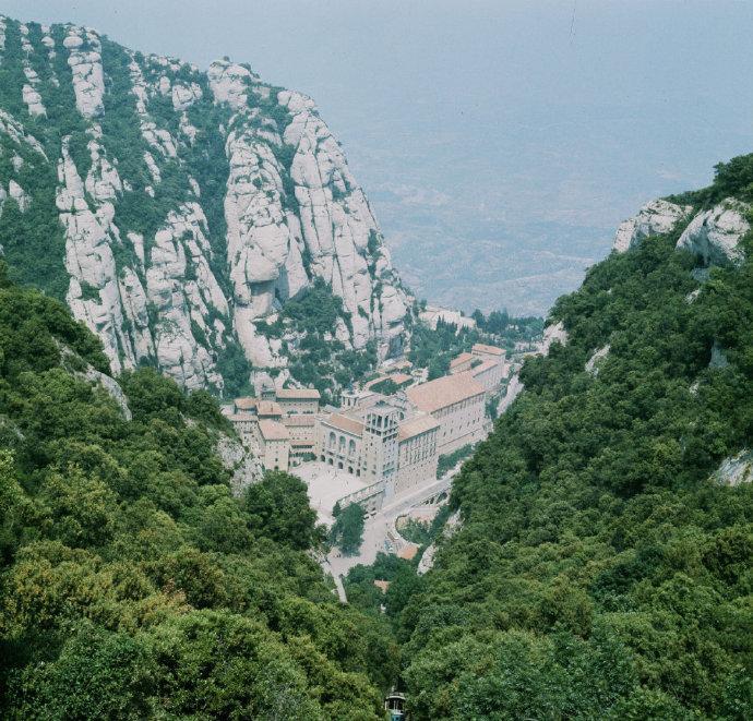 日军日记：*安妇慰**不服从管教，我很愤怒，用*刀刺**插入她的*体下**