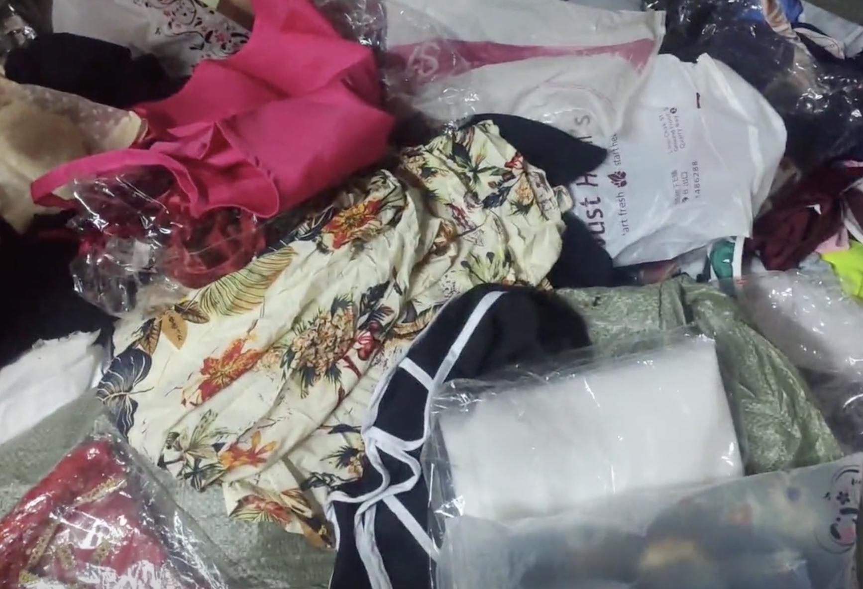 90后小伙做跨境电商卖服装,做服装批发生意一年能挣多少钱