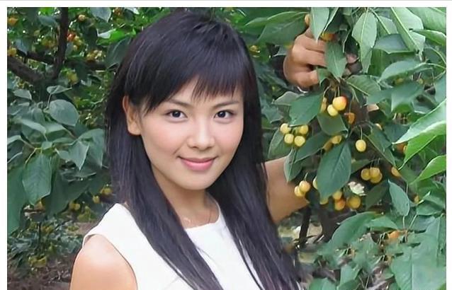 哪几个女明星的鼻子不好看,鼻子不好看的十大女星