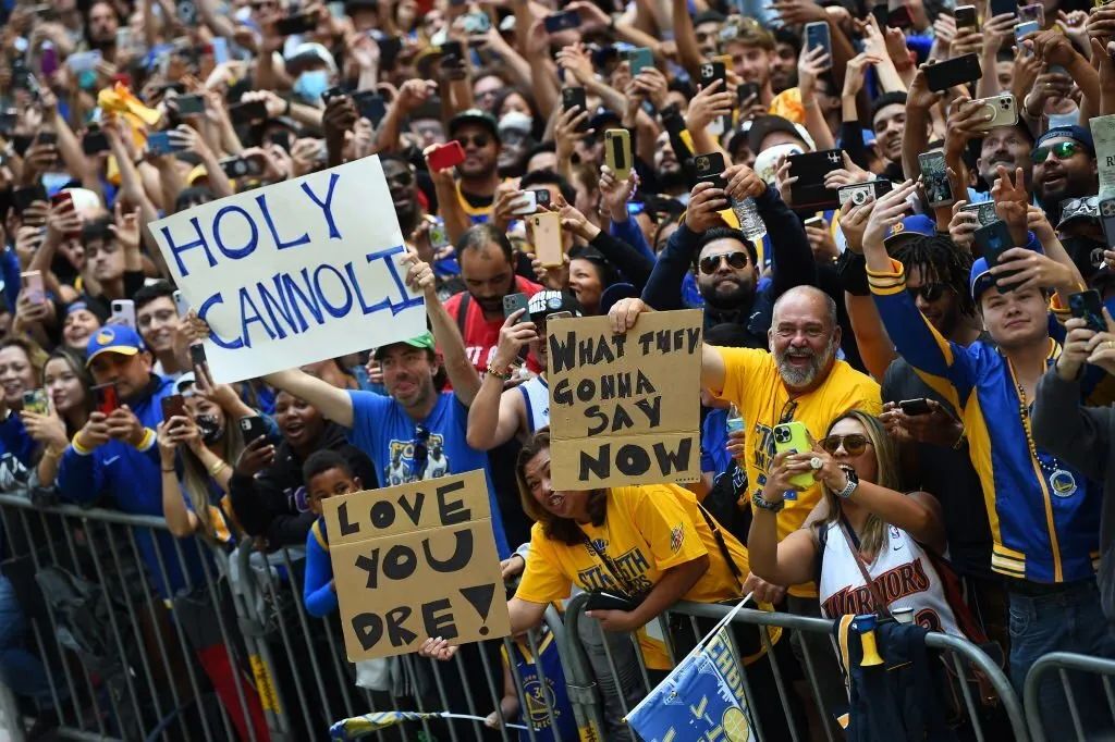 有没有那种软但是不会塌的枕头,没有回弹力的枕头