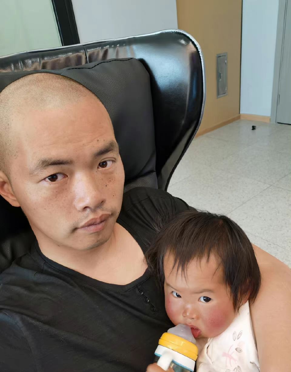 广西小伙带患病女友环游中国采访,广西小伙带着绝症女友环游中国