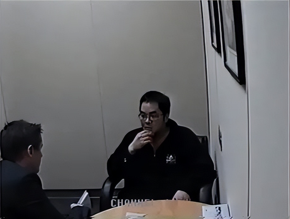 加拿大女儿雇凶杀父母案,加拿大女儿雇凶