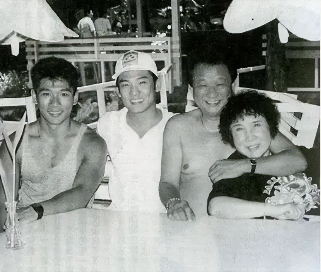 吴君如的前男友,吴君如糟糠之妻