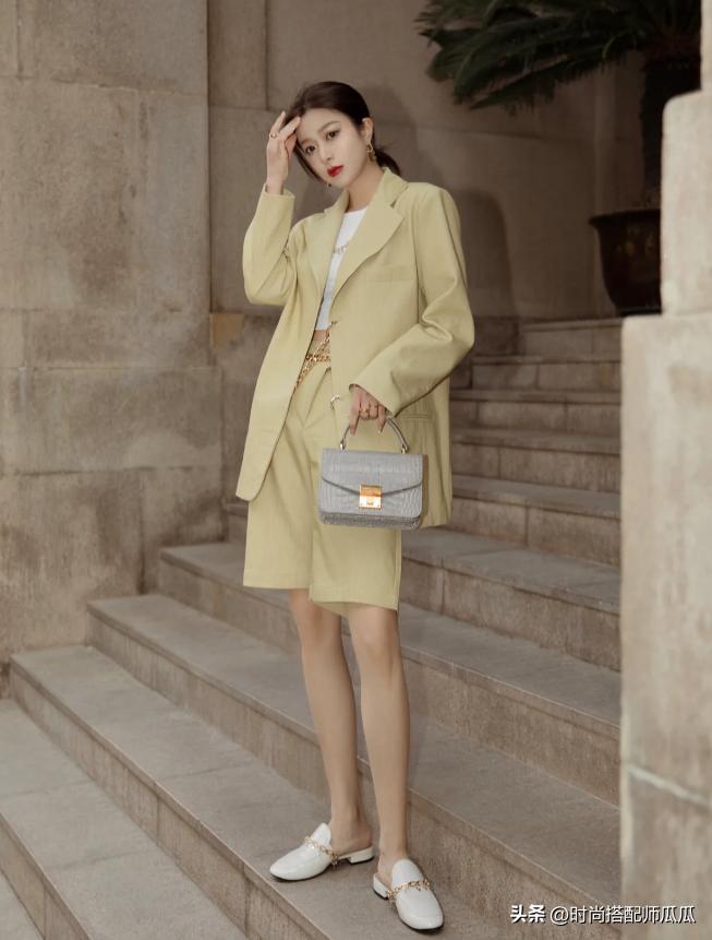 今年最流行的鞋高帮运动鞋,适合秋冬穿的高颜值运动鞋