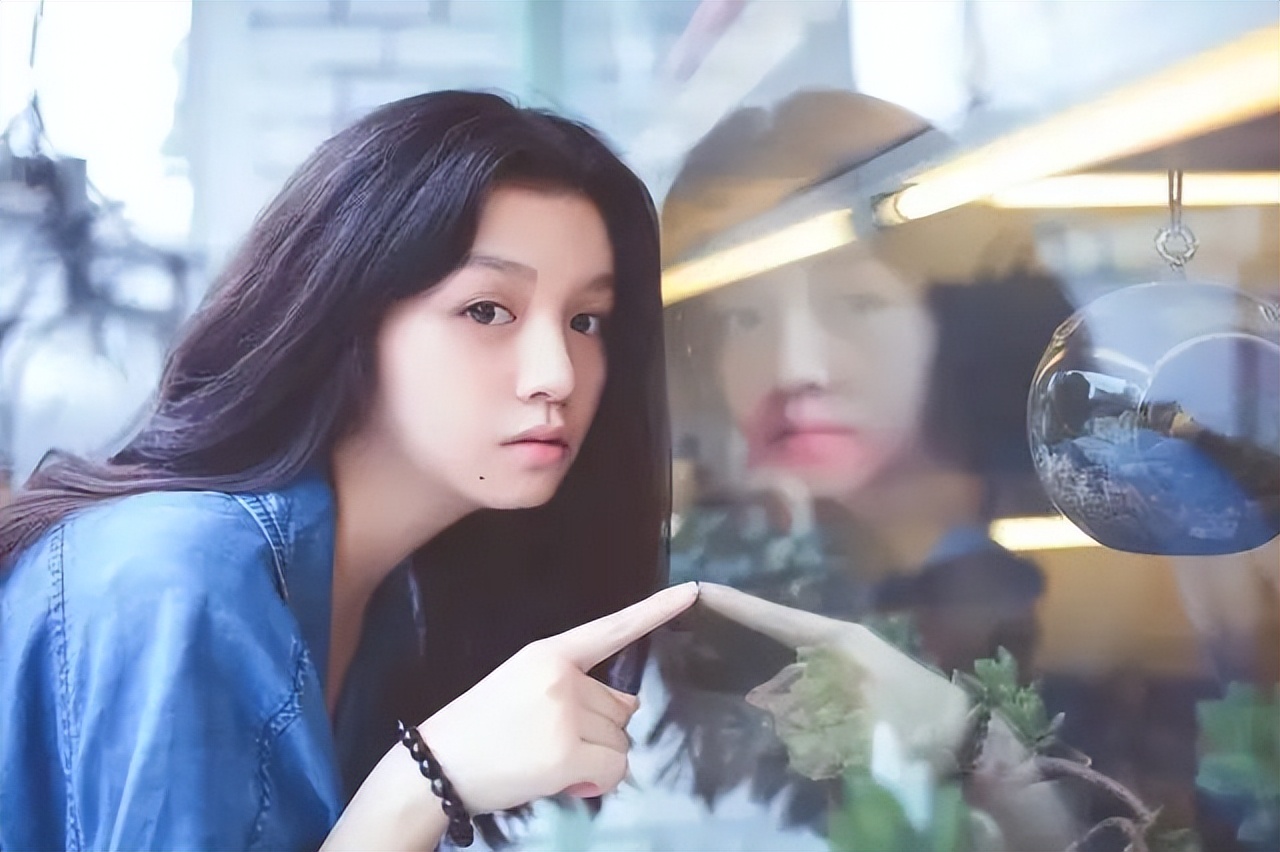 不贪图便宜清正廉洁的人,不贪图名利钱财的人物