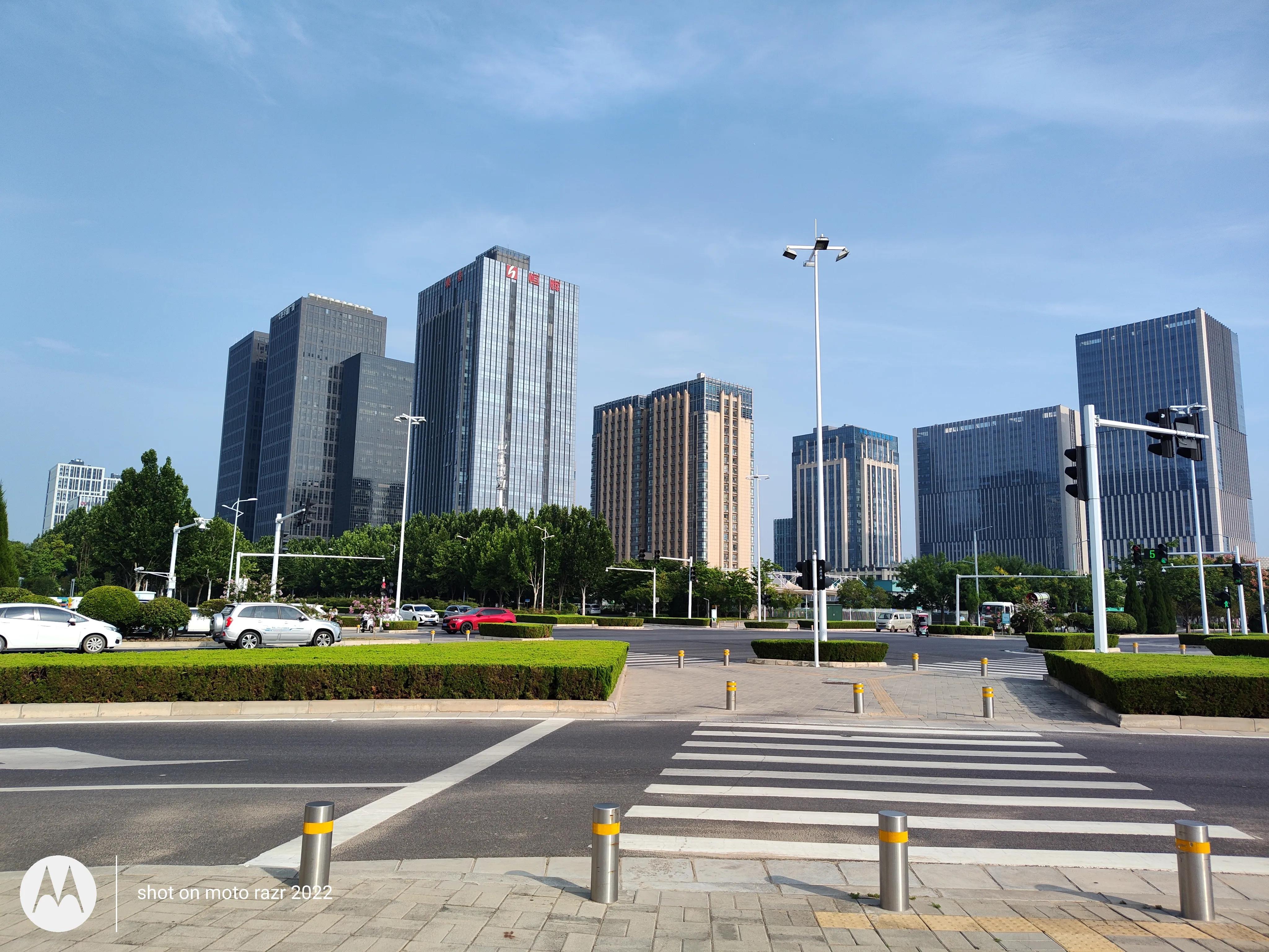 motorazr2022能打游戏吗,motorazr2022款屏幕