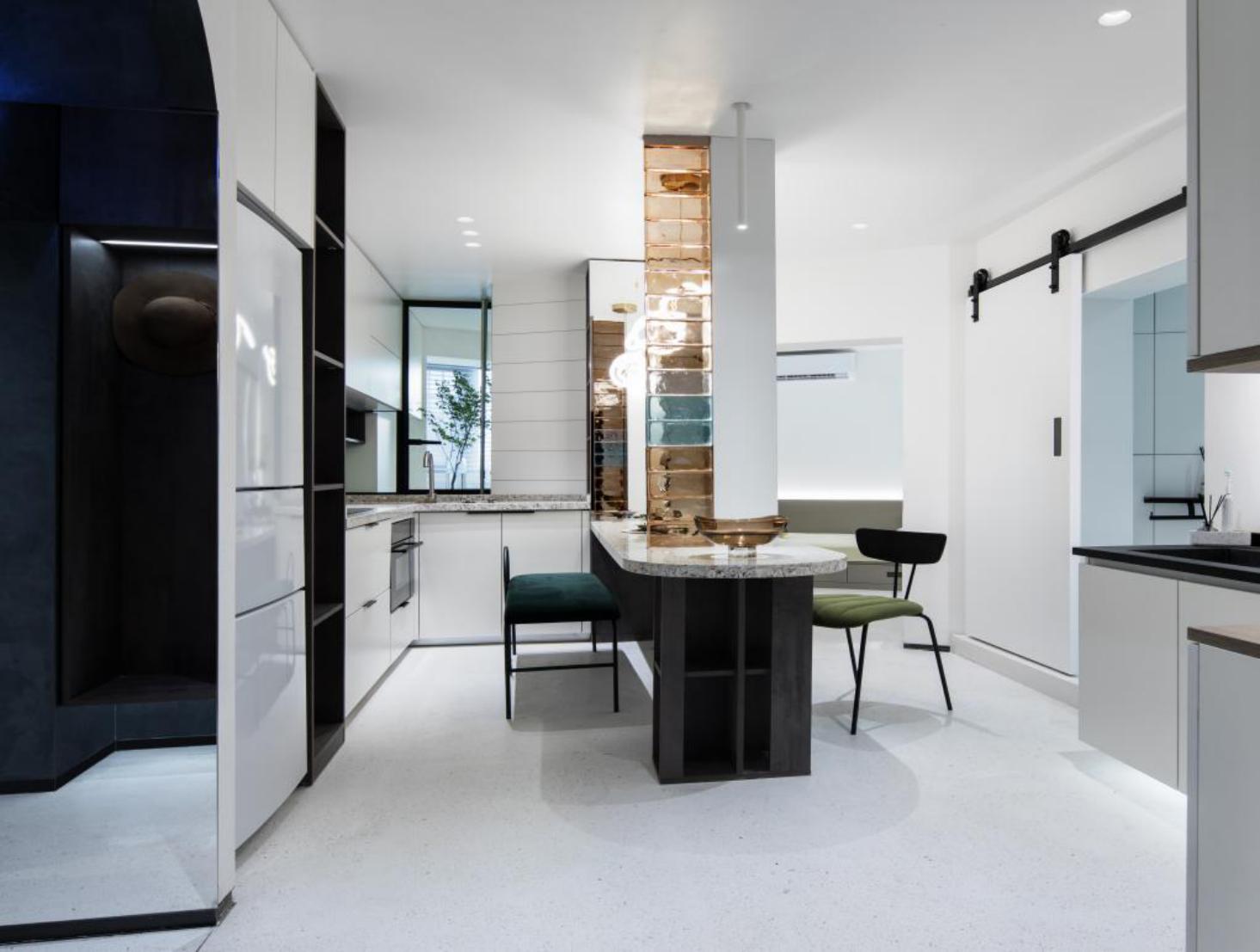 香港蜗居30平米一家三口穷开心,香港适合居住的小蜗居