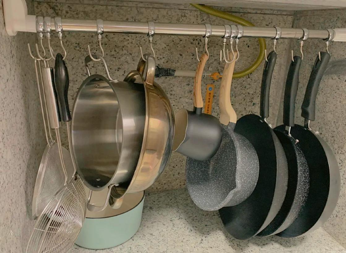 不锈钢蜂窝锅内烧焦变黑怎么清洗,不锈钢锅发黄了怎么去除