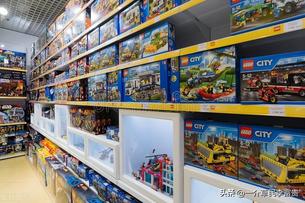 乐高拼装玩具人物,拼装玩具设计师