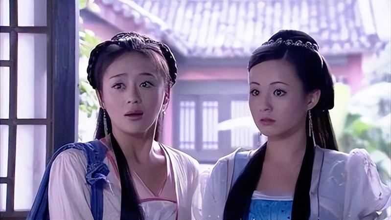 袁姗姗戴帽子参加婚礼,袁姗姗参加弟弟婚礼衣服