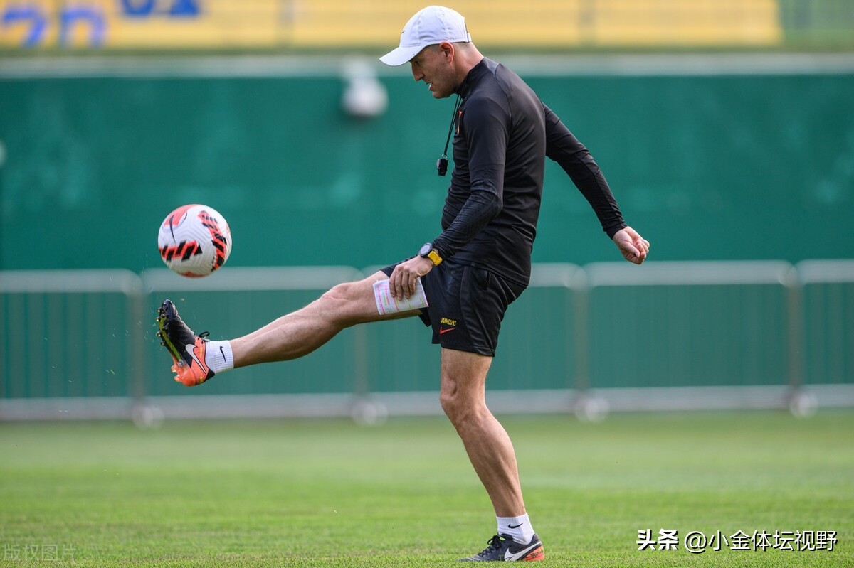 扬科维奇谈中国足球现状,扬科维奇带领中国足球后的现状