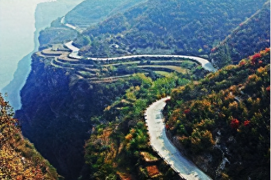 周总理为什么把红旗渠和南京长江大桥并称为“新中国两大奇迹”？