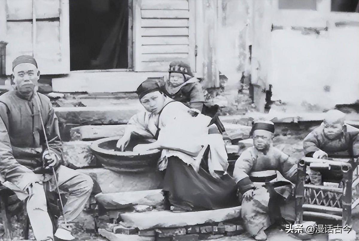 绾崇补寰峰浗灞犳潃鐘瑰お濂充汉,绾崇补灞犳潃鐘瑰お濡囧コ绾疄