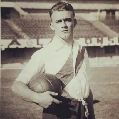 盘点足球史上二十位最伟大的球星,足坛最伟大的十大巨星