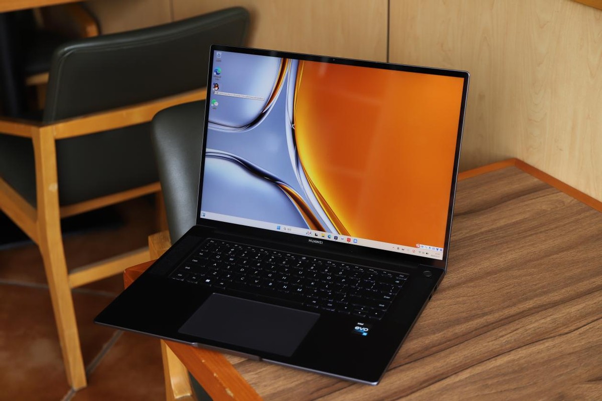 大屏高性能轻薄本！华为MateBook16s2023体验：专业办公最强单品