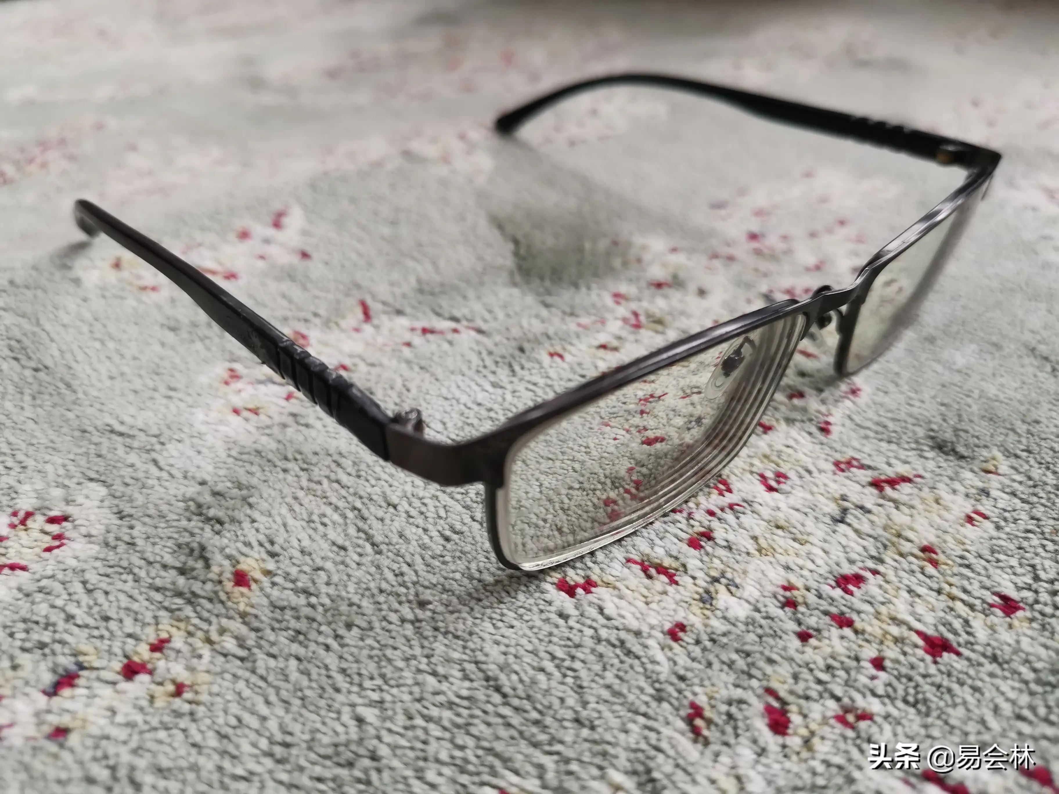 眼镜腿折断了修复要多少钱,眼镜腿被别人弄断了怎么办