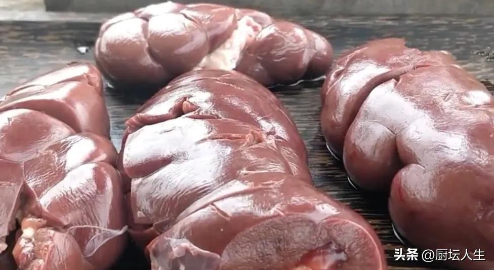 牛各部位肉的位置和适合做的菜,牛身上各个部位的肉适应做菜图解