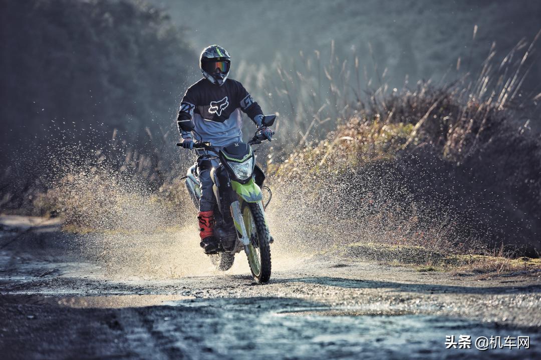 宗申摩托车250cc价格,可上牌宗申水冷250越野摩托车价格