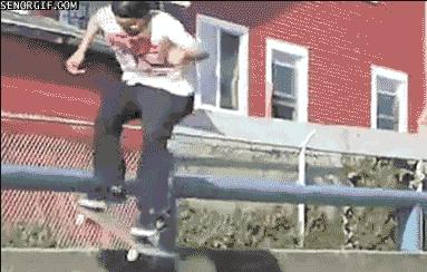 屏幕上出现五条白线什么意思,当屏幕出现五条虚线的时候