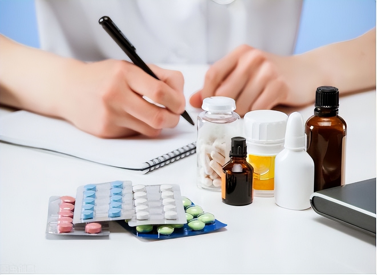 男性性功能会随年龄逐渐减退?哪些原因导致?阿伐那非可有效改善