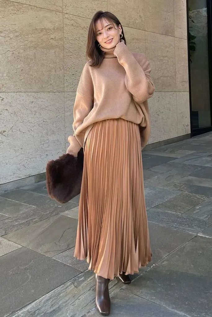 穿裙子靴子过年,过年穿了裙子显瘦