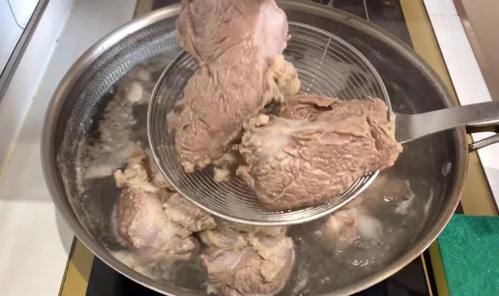 什么食物可以增强免疫力抗病毒 (抗病毒中吃什么食物增加免疫力)