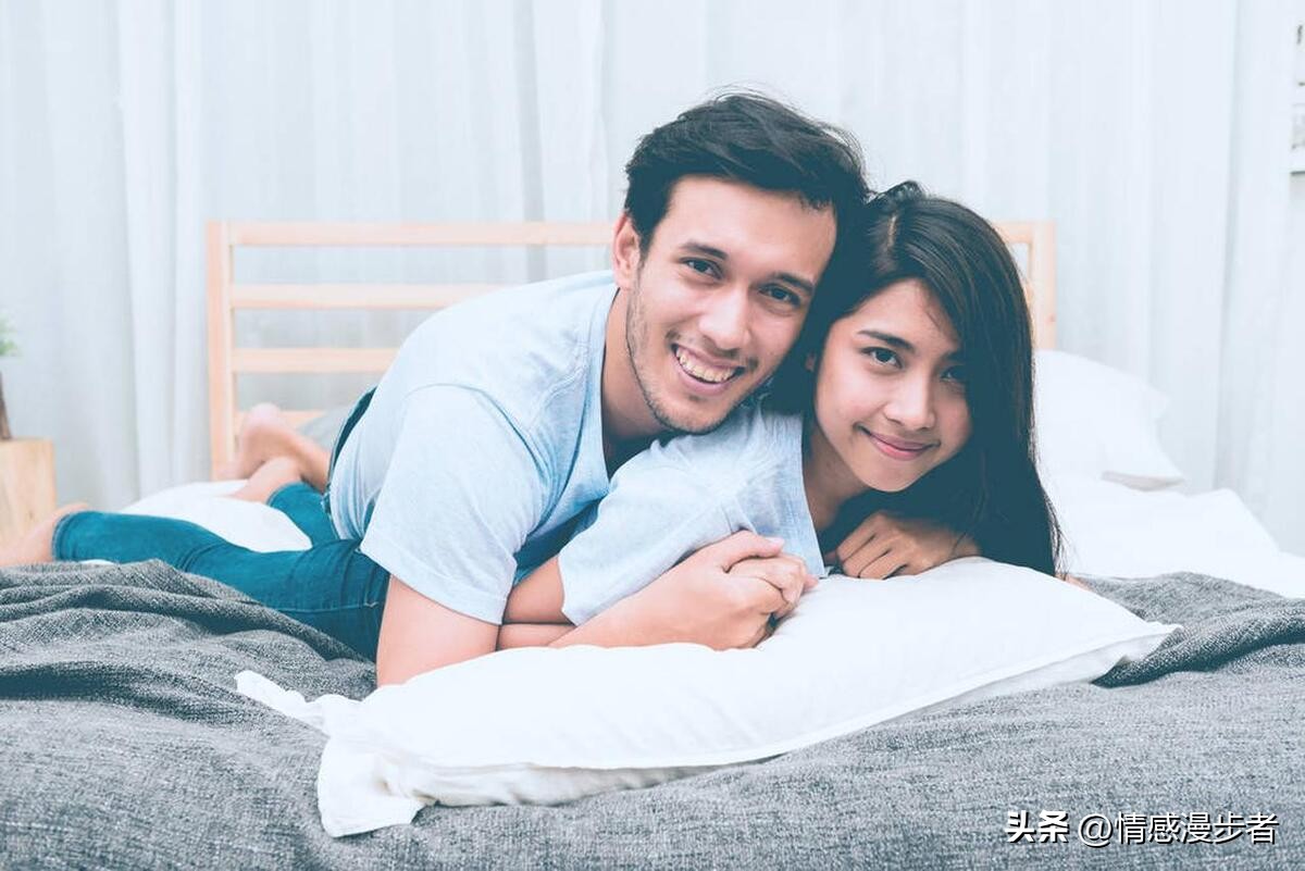 男人睡觉喜欢搂着对方是什么心理,睡觉喜欢搂着男人是什么性格