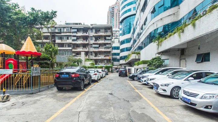 深圳跌得最多的小区,深圳近期暴跌的楼盘