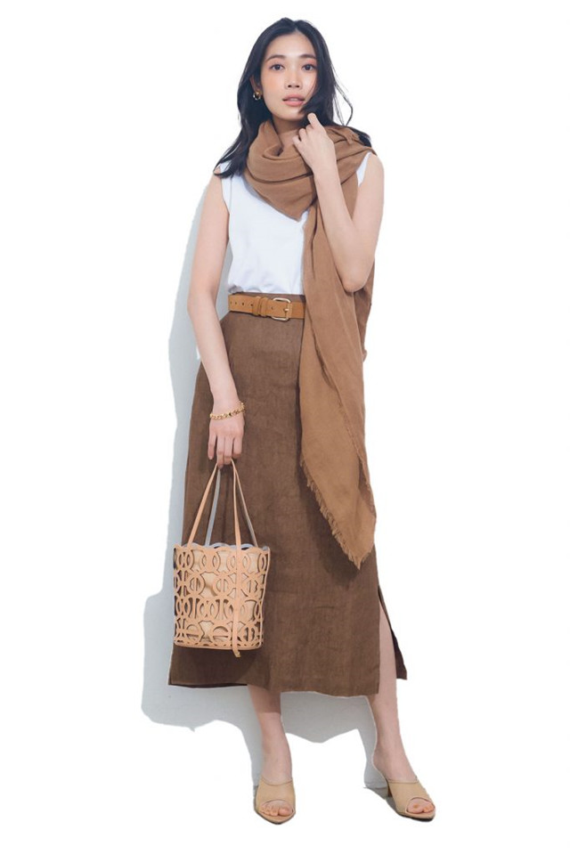 有哪款适合你的夏季穿搭垂感十足,夏季日常时髦的穿搭高级又简约