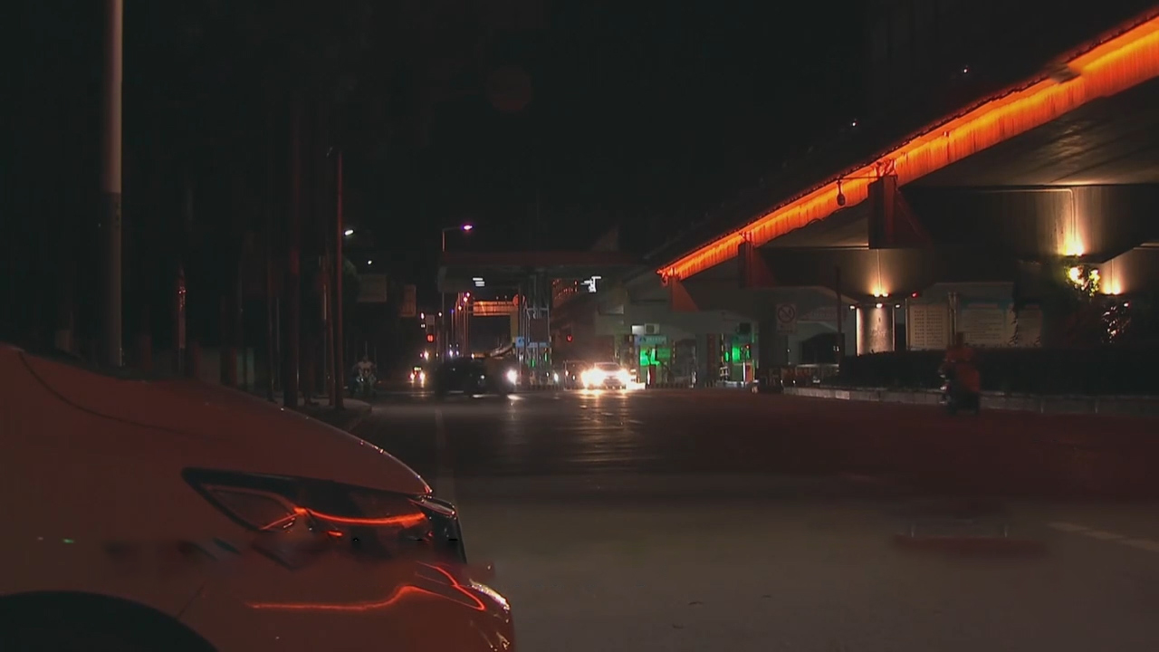 21年湖北修车老板生意惨淡，却开豪车买奢侈品，调查揪出惊人内幕