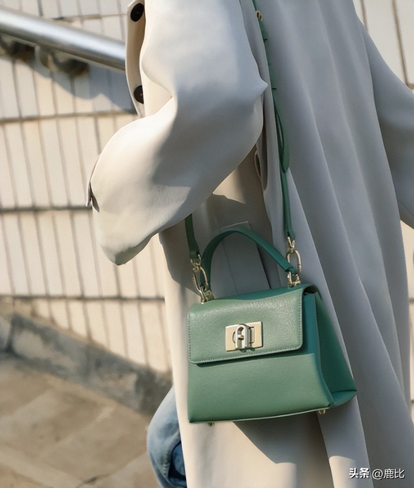 2000元至3000元的入门轻奢包 (一万左右适合夏天背的包)