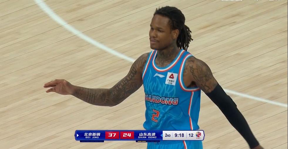 王晗山东男篮战胜辽宁排名,山东男篮吊打北京首钢狂胜37分