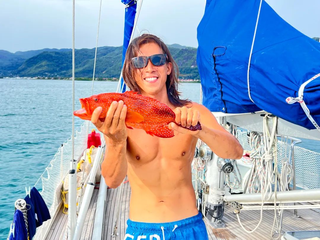 “真正远航的都是疯子！”但我无条件相信我的船长我的船