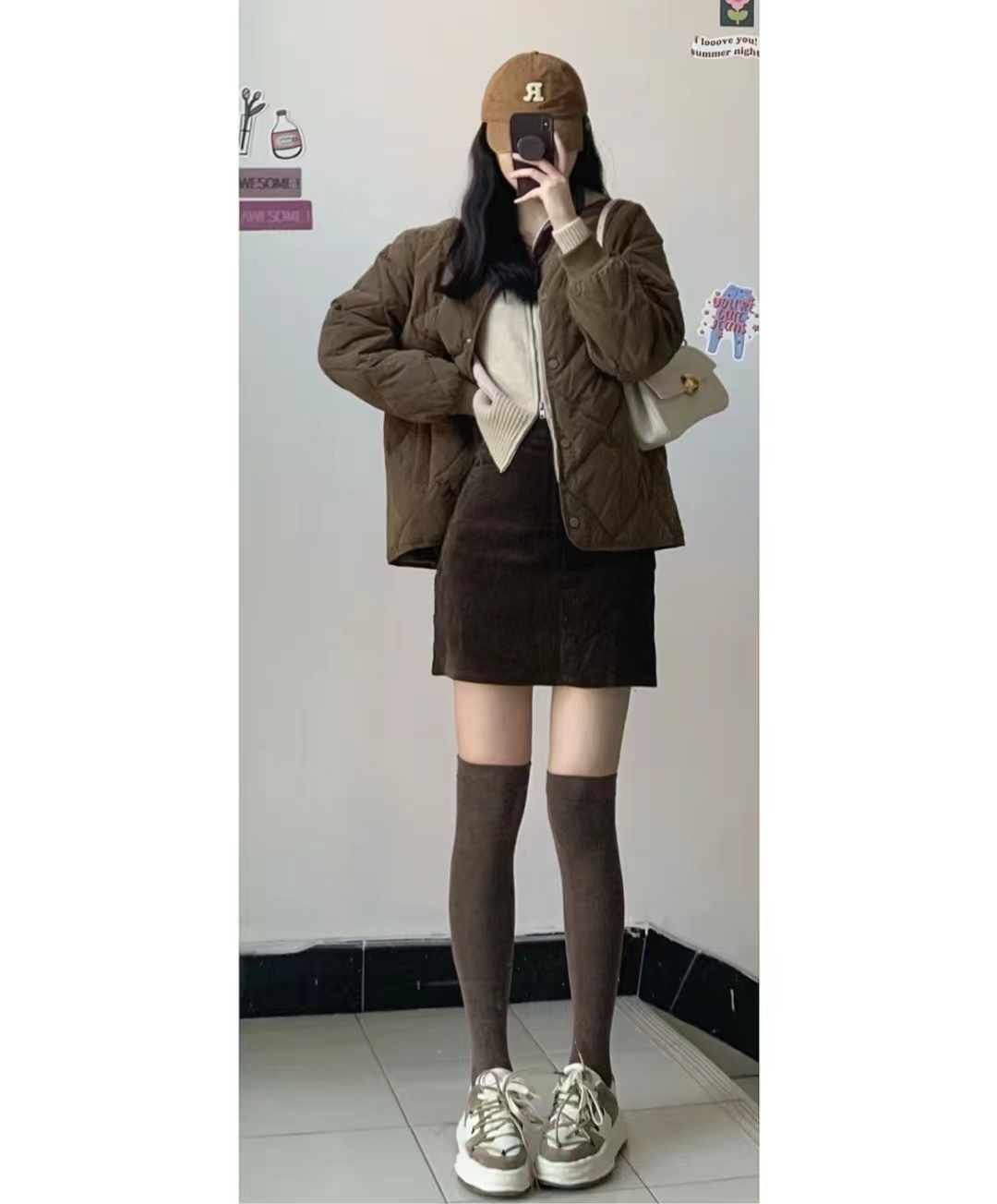 冬季穿什么颜色的羽绒服比较百搭,每个色系都很好看