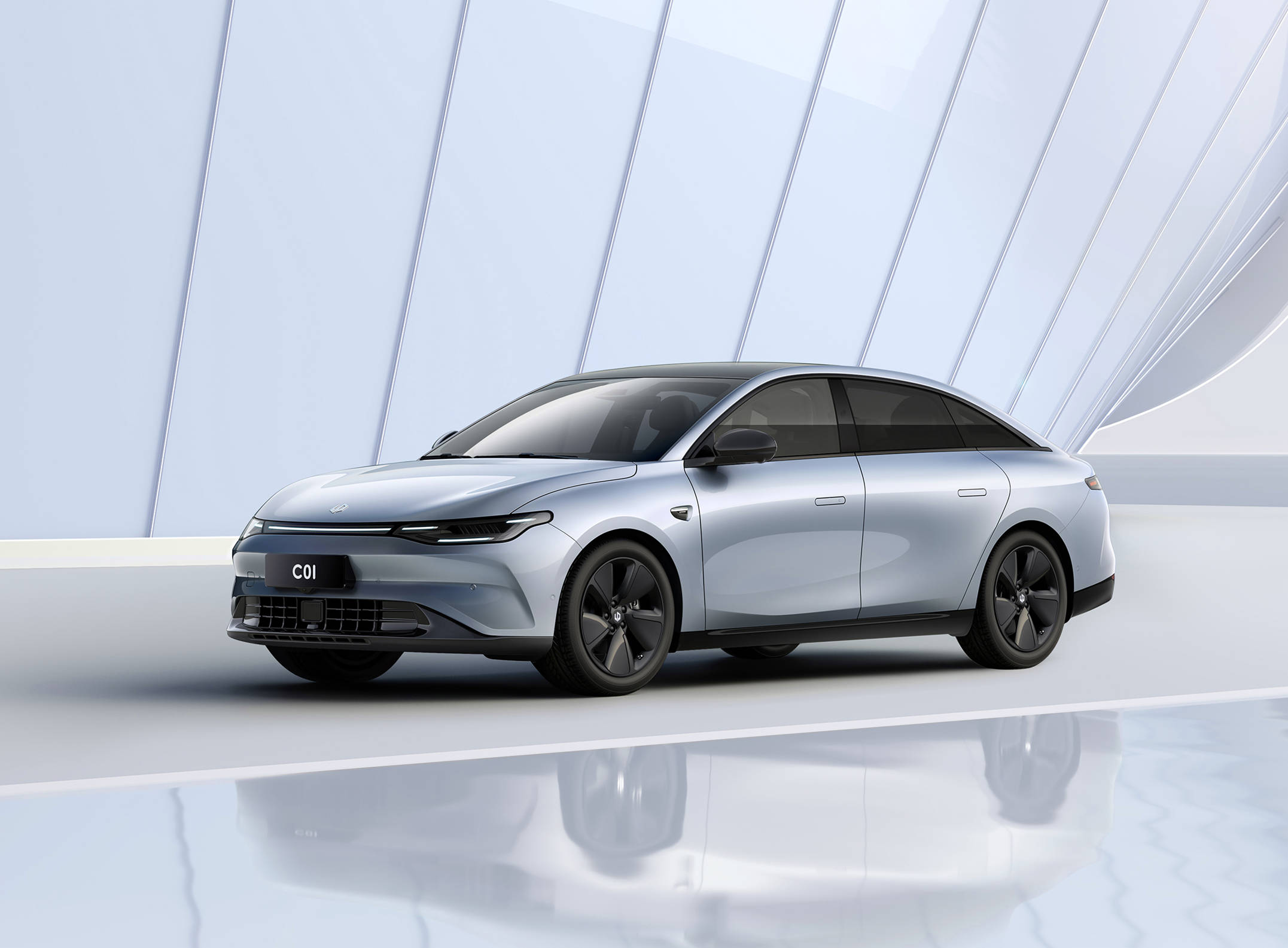 纯电汽车和油车哪个更值得家用,预算低买油车还是电车