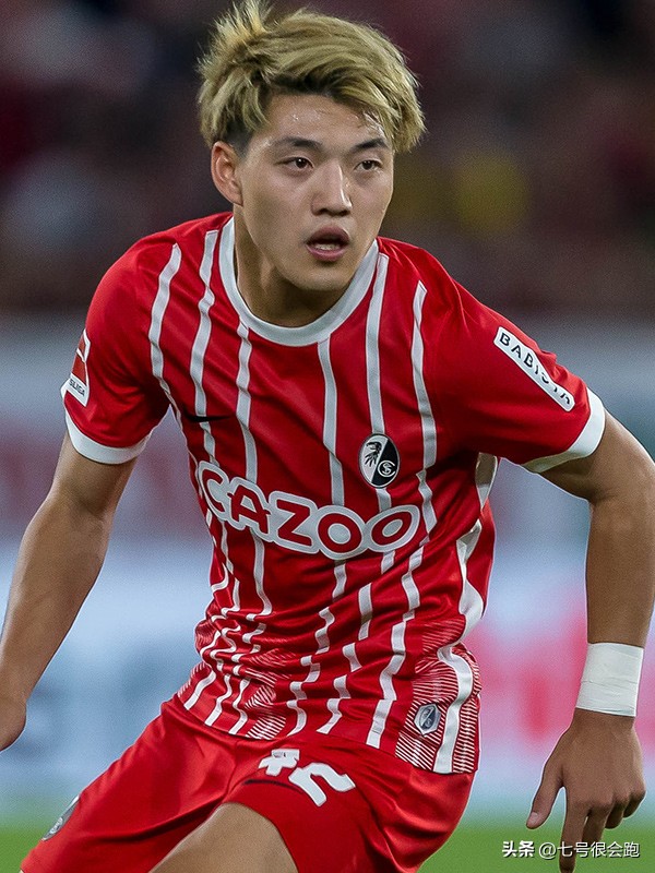 日本足球职业球员有多少,中国日本足球运动员薪水