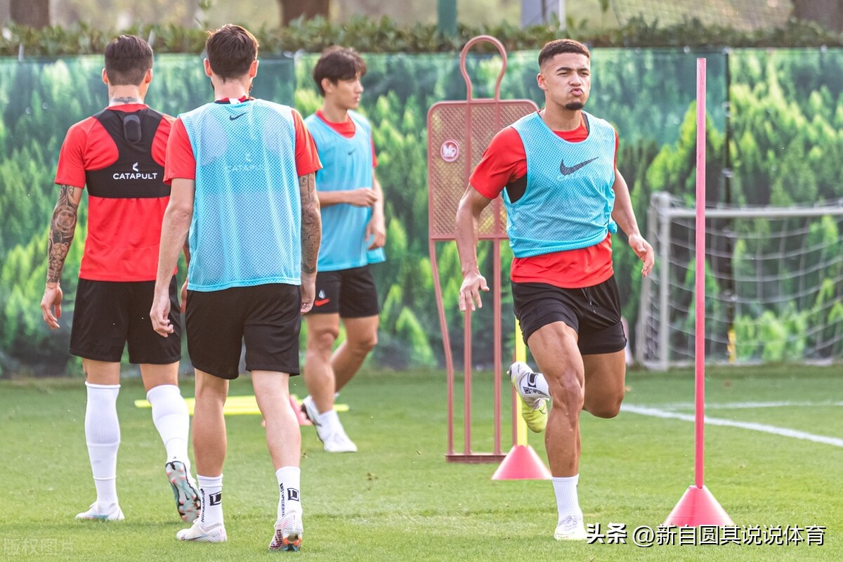 武磊领衔国足vs泰国首发,国足vs越南队首发出炉武磊领衔