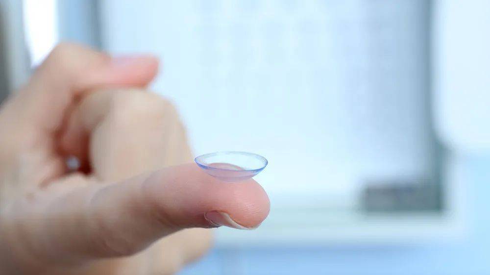 眼角膜薄戴隐形眼镜有影响吗,眼角膜有新生血管要治疗吗