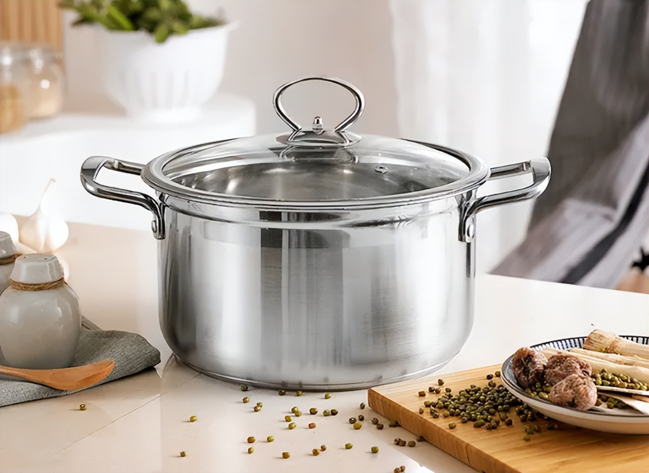 家里有这种锅的人一定要注意了,你家厨房千万别出现这种锅