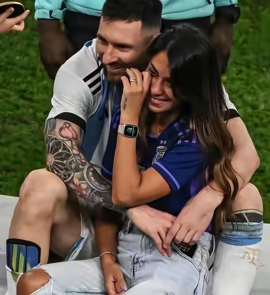 梅西回归迎接两次挑战,梅西为缺席训练道歉原视频