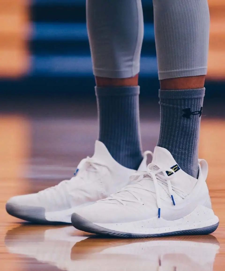 库里系列带flow最耐磨的球鞋,盘点库里各代篮球鞋